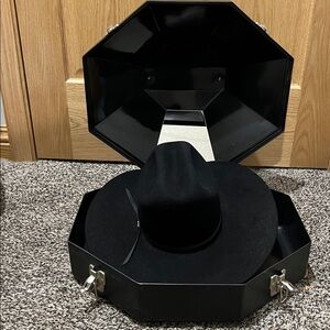 Bailey Cowboy Hat with storage hat box